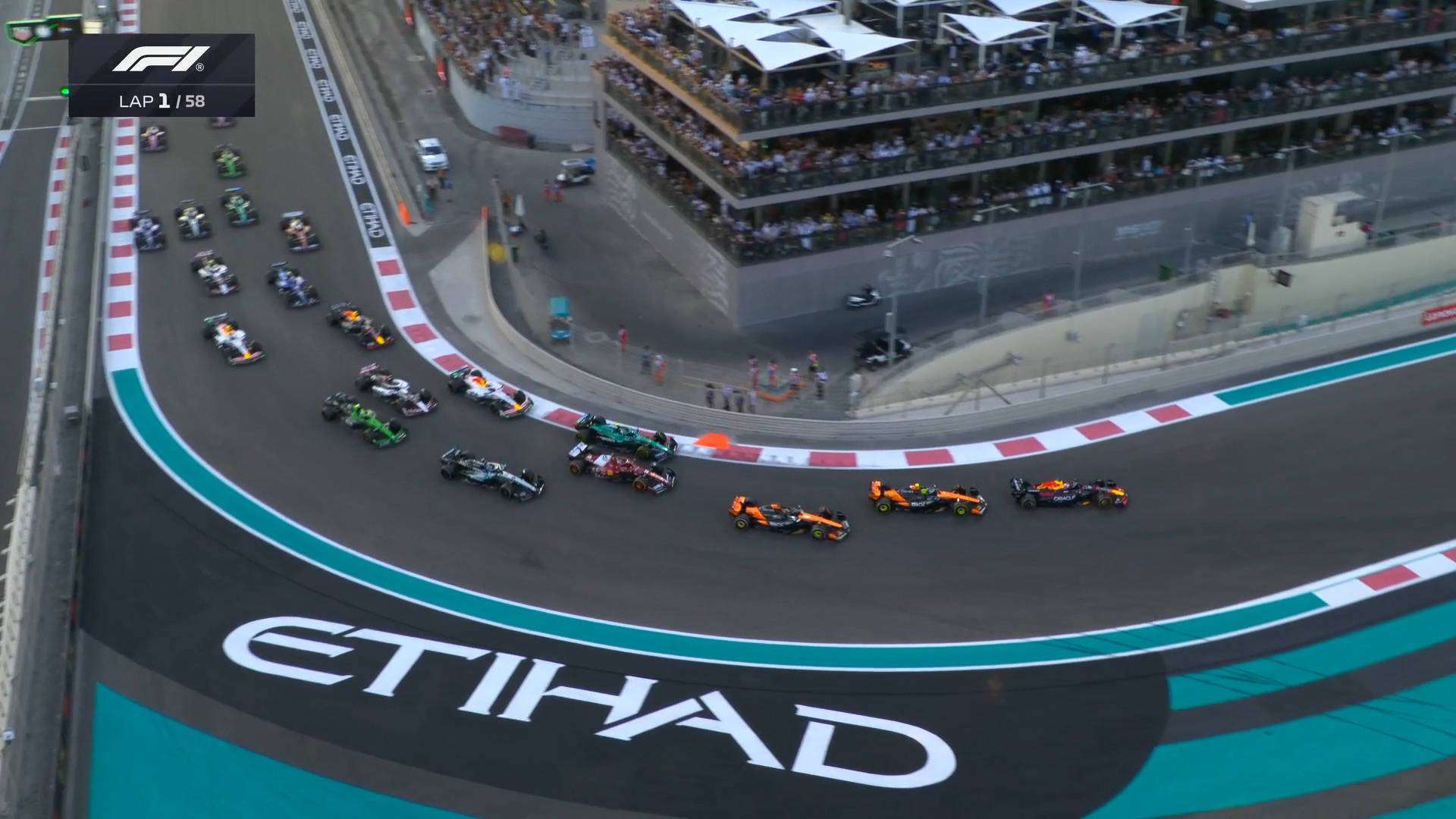 开云官方app入口-阿斯顿马丁险胜索伯车队，维斯塔潘扛起全队