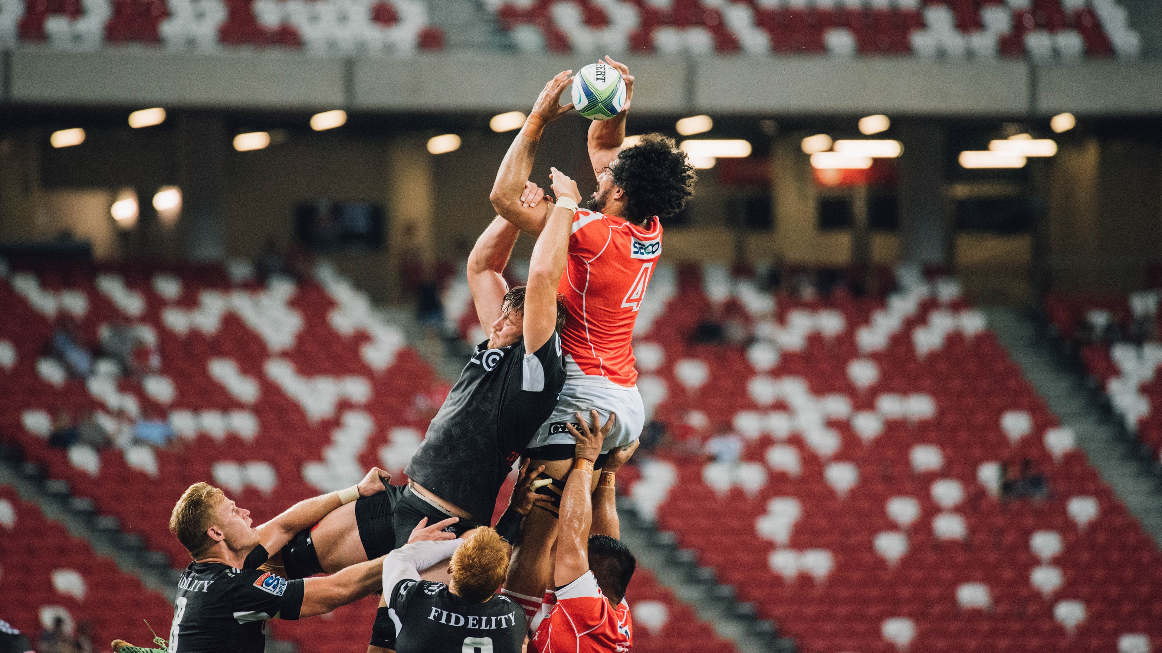 开云平台-雷霆万钧！欧冠半决赛焦点战上演战术革命，雄鹿体系遭彻底击溃
